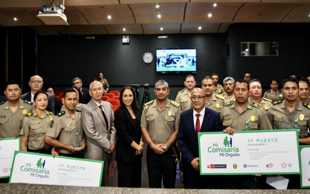 Mininter premia 6 comisarías del país por fomentar buenas prácticas a favor de ciudadanía